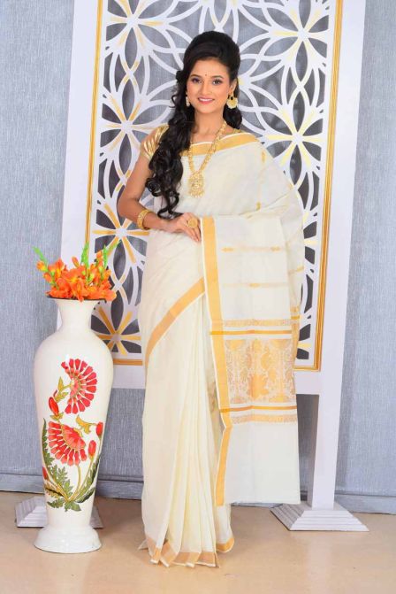 Buy Plain Lycra Contemporary Saree in Off White Online
